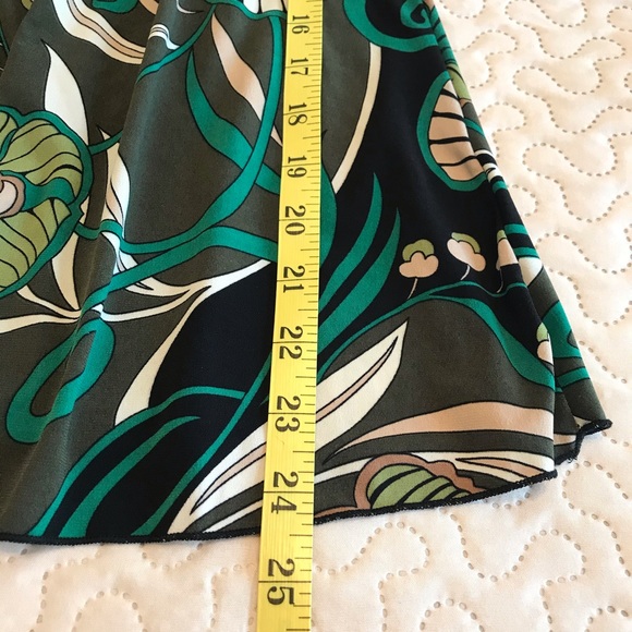 A. Byer V Neck Black and Green Botanical Top - Picture 6 of 13
